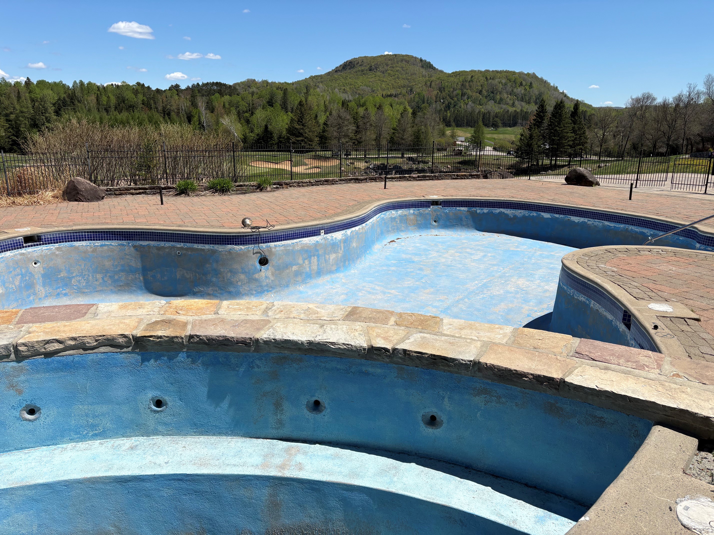 Piscine.jpg (2856&times;2142)